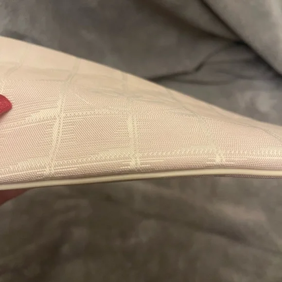 🚫SOLD🚫 CHANEL FABRIC CLUTCH HOLOGRAM INTACT - Picture 10 of 14